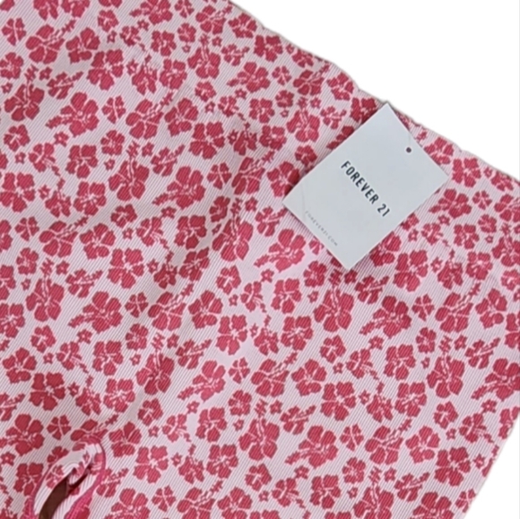 NWT Forever 21 Pink Floral Bike Shorts Size M/L - Picture 4 of 5